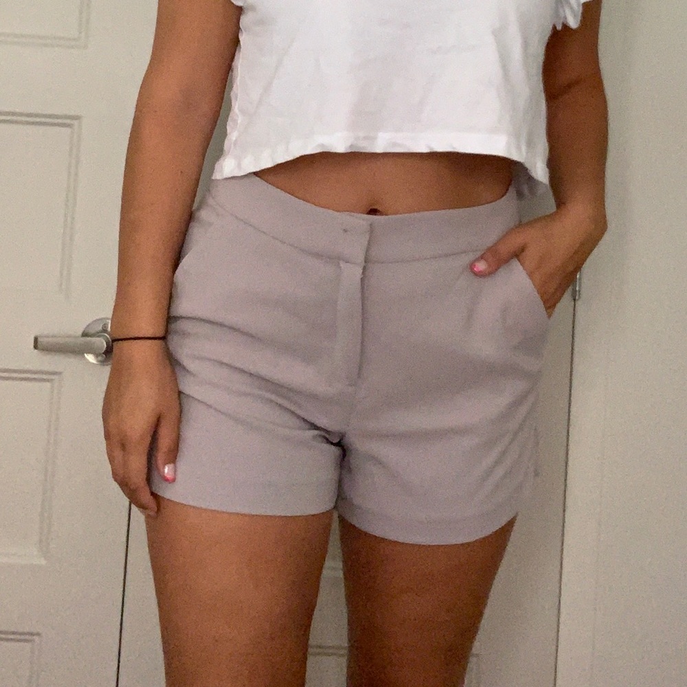 Classy short - Picture 2 of 5